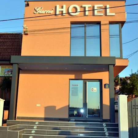 Garni Hotel Kaca Kragujevac Buitenkant foto